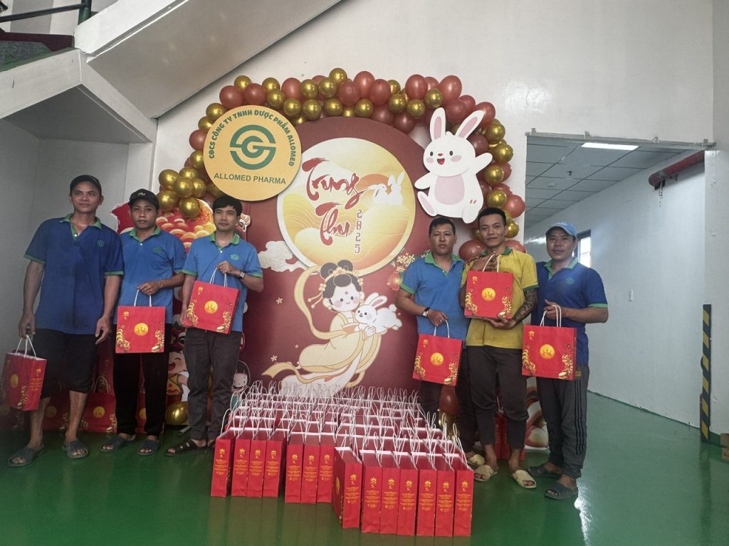 Khoảnh Khắc Đoàn Viên: Trao Gửi Yêu Thương Từ đại Gia đình Dược Phẩm Allomed